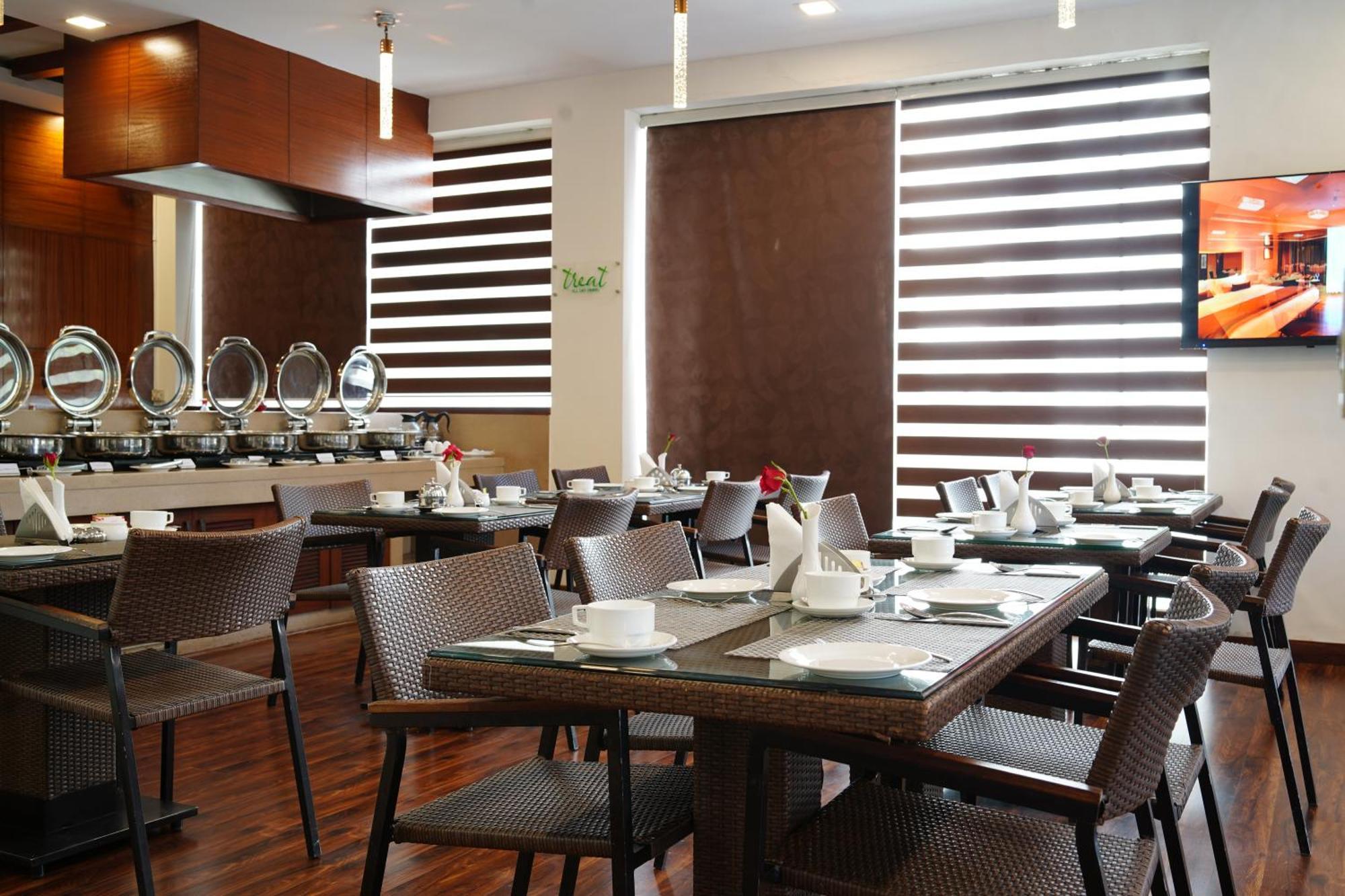 Zip By Spree Hotels Delhi Greater Kailash Nova Deli Exterior foto